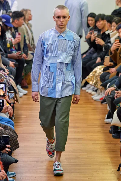 Look 10